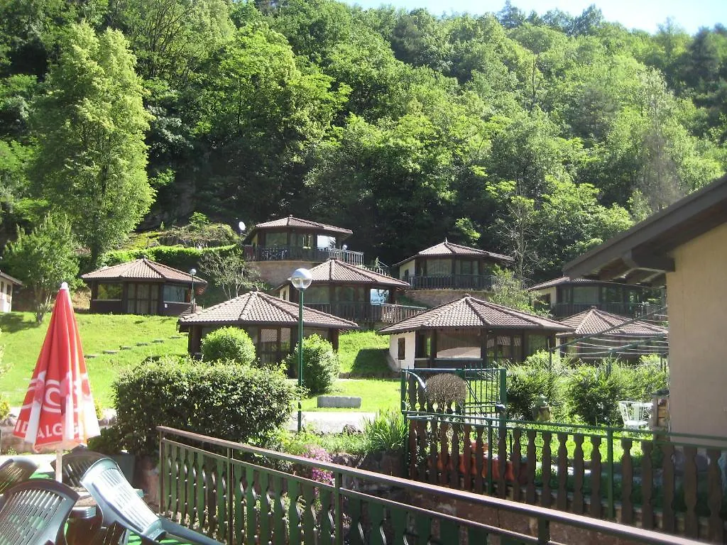 Le Rocce Rosse Aparthotel Taceno