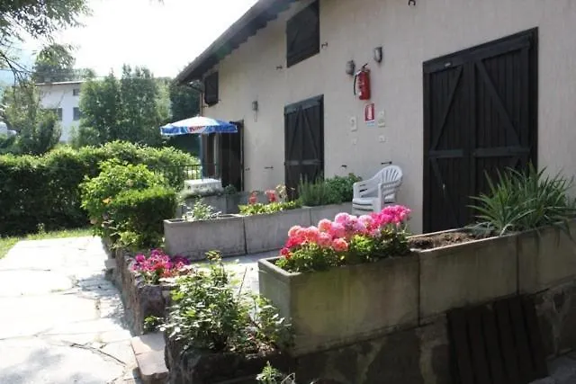 Le Rocce Rosse Aparthotel Taceno