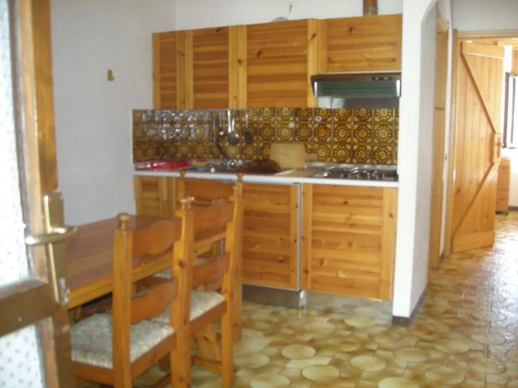 Le Rocce Rosse Aparthotel Taceno
