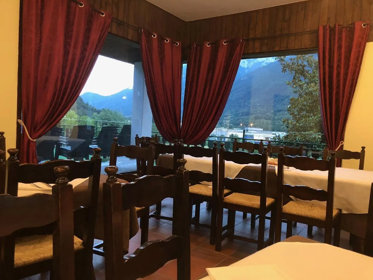 Le Rocce Rosse Aparthotel Taceno Italia